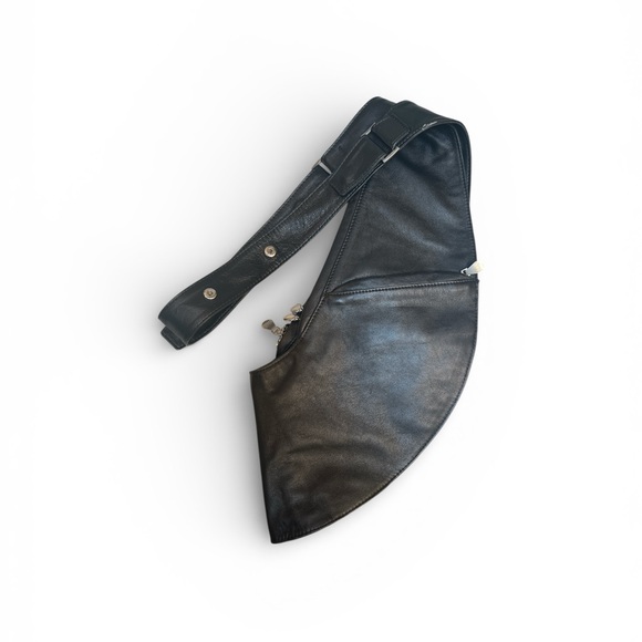 “Sash”Black Leather Sash Bag | Neck Worn Crossbody Organizer | Adjustable | NEW - Picture 4 of 8